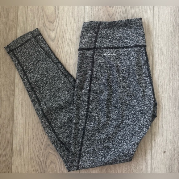 Columbia Black and White Knit Leggings - Picture 1 of 8